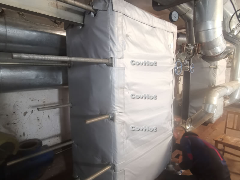 板式<a href=http://www.e-ja.cn/e/tags/?tagname=%E6%8D%A2%E7%83%AD%E5%99%A8%E4%BF%9D%E6%B8%A9 target=_blank class=infotextkey>換熱器保溫</a>,<a href=http://www.e-ja.cn/e/tags/?tagname=%E5%8F%AF%E6%8B%86%E5%8D%B8%E4%BF%9D%E6%B8%A9%E5%A5%97 target=_blank class=infotextkey>可拆卸<a href=http://www.e-ja.cn/e/tags/?tagname=%E4%BF%9D%E6%B8%A9%E5%A5%97 target=_blank class=infotextkey>保溫套</a></a>